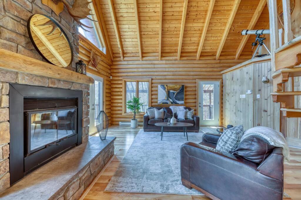 Le Courchevel Luxe Chalet - Private Pool - Jacuzzi - Ski Saint-Adolphe-d'Howard Extérieur photo