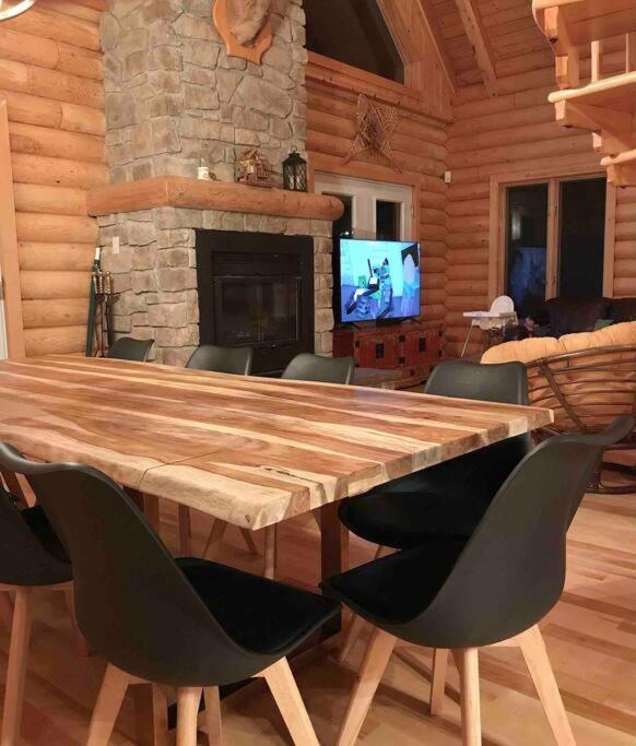 Le Courchevel Luxe Chalet - Private Pool - Jacuzzi - Ski Saint-Adolphe-d'Howard Extérieur photo