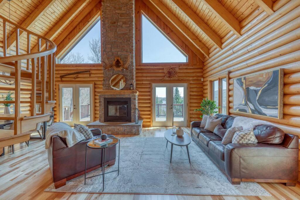 Le Courchevel Luxe Chalet - Private Pool - Jacuzzi - Ski Saint-Adolphe-d'Howard Extérieur photo