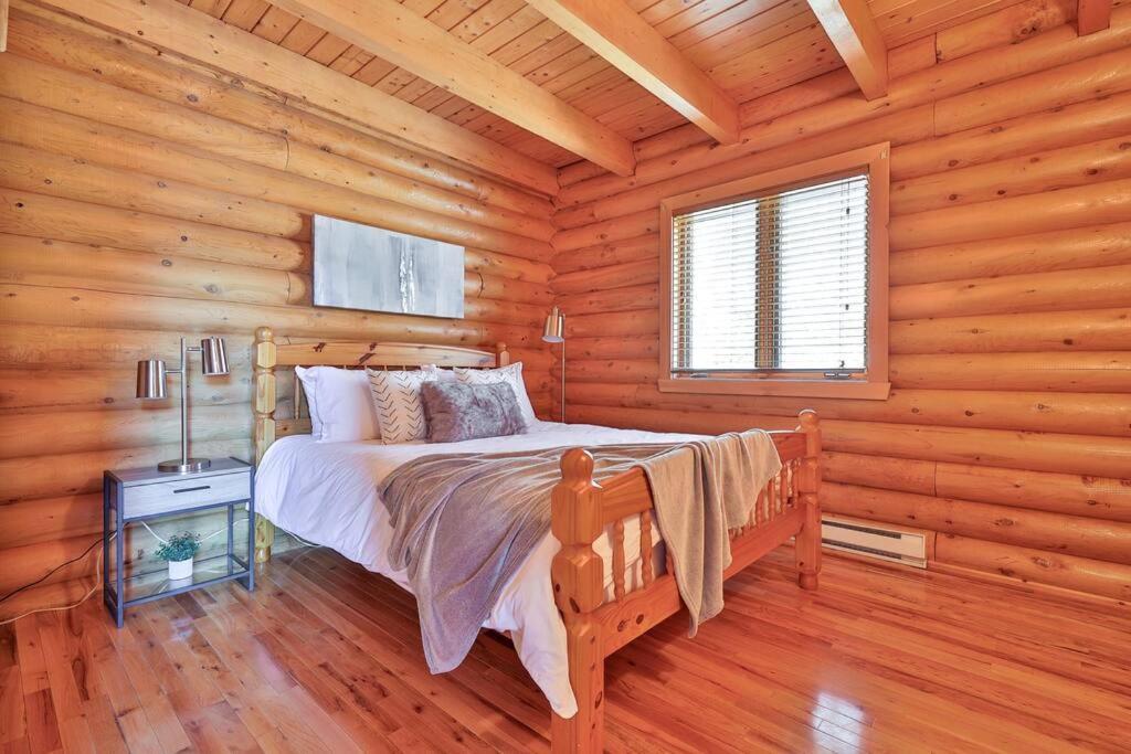Le Courchevel Luxe Chalet - Private Pool - Jacuzzi - Ski Saint-Adolphe-d'Howard Extérieur photo