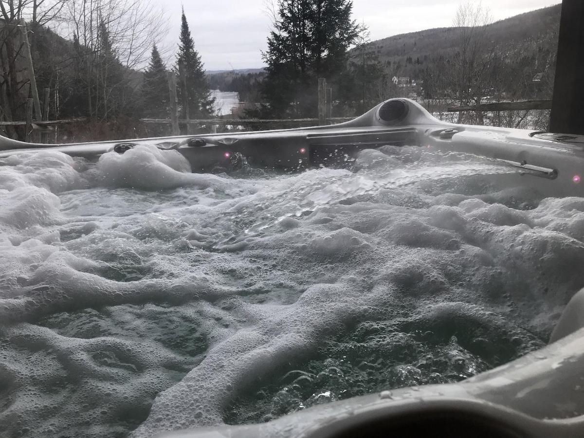 Le Courchevel Luxe Chalet - Private Pool - Jacuzzi - Ski Saint-Adolphe-d'Howard Extérieur photo